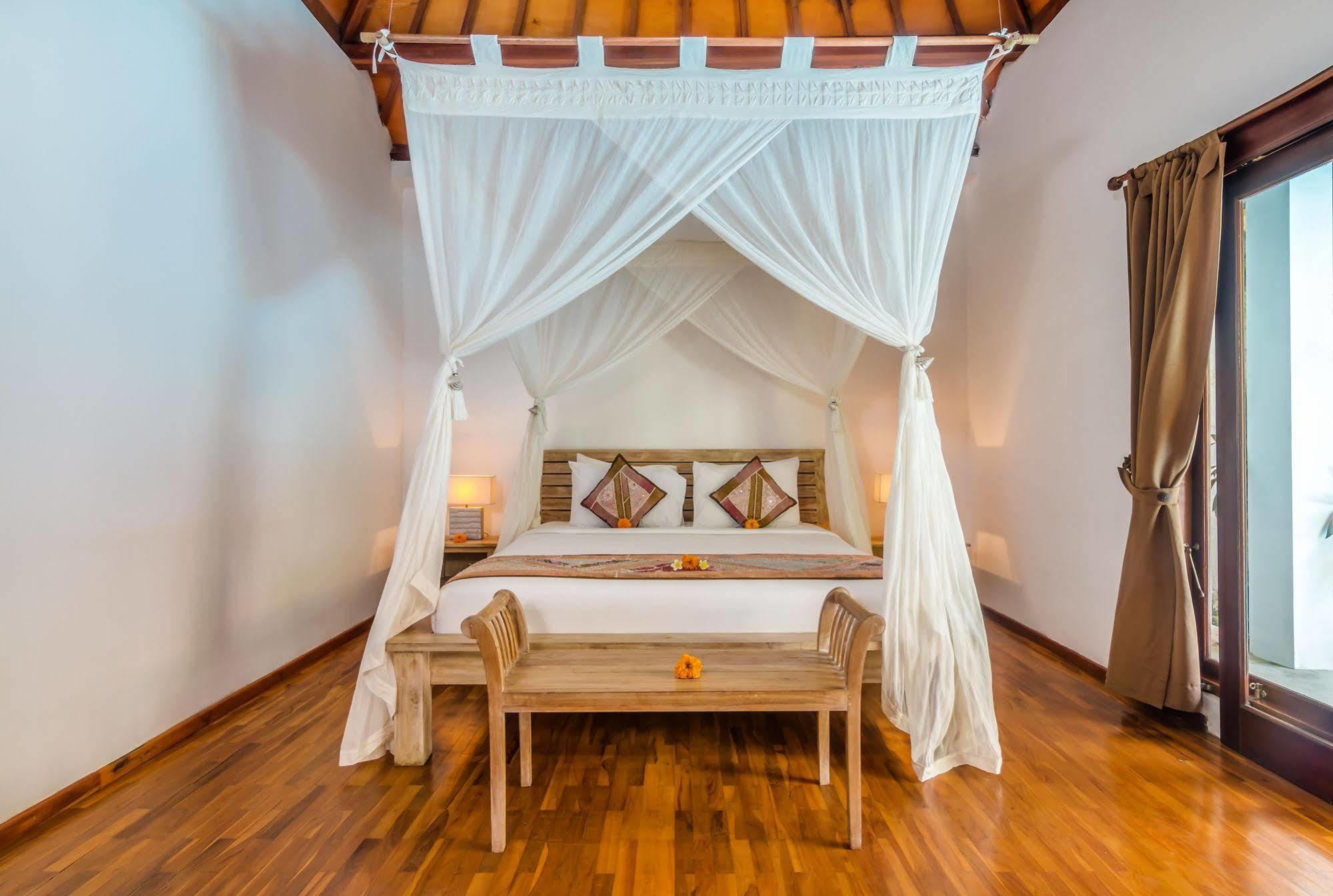 Villa Bisi Seminyak  Luaran gambar