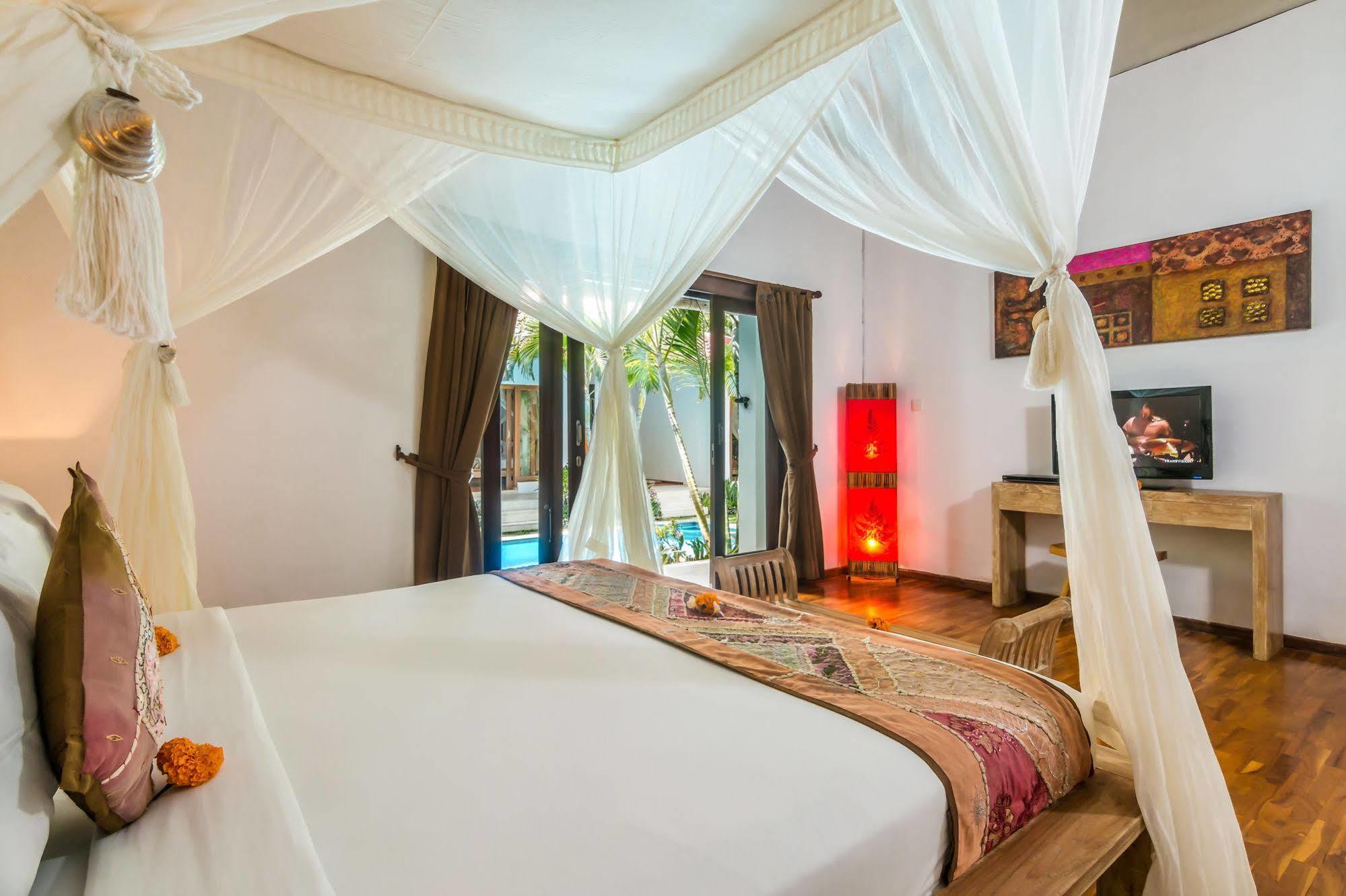 Villa Bisi Seminyak  Luaran gambar