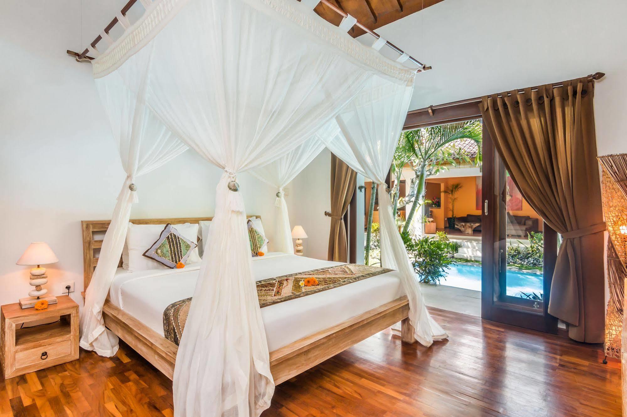 Villa Bisi Seminyak  Luaran gambar