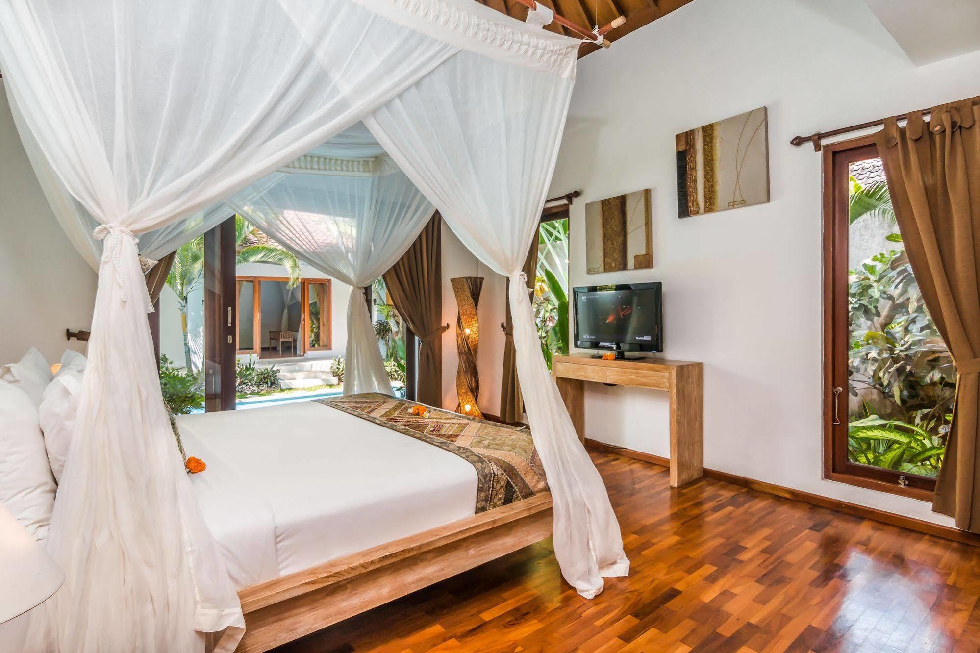 Villa Bisi Seminyak  Luaran gambar