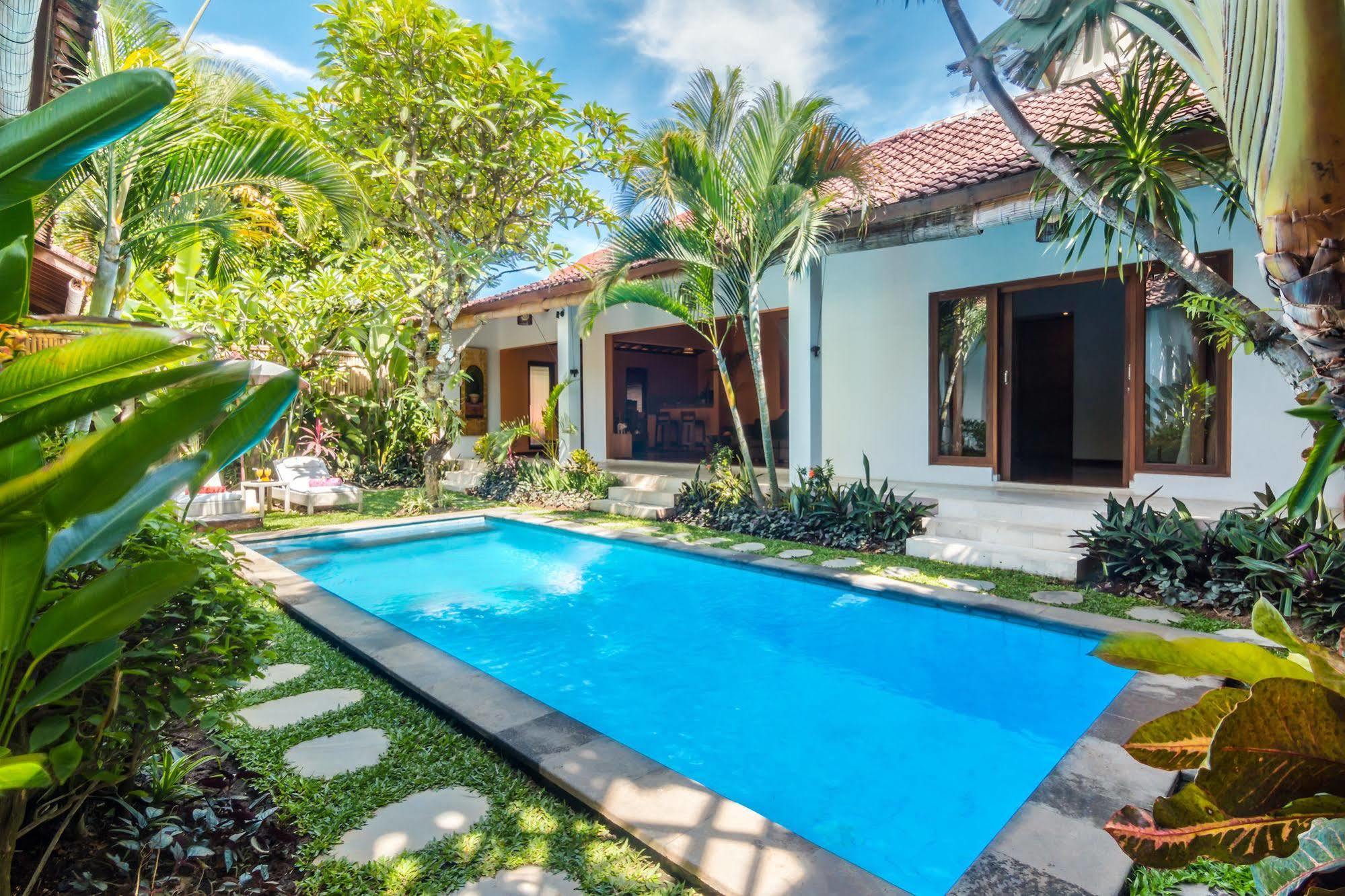 Villa Bisi Seminyak  Luaran gambar